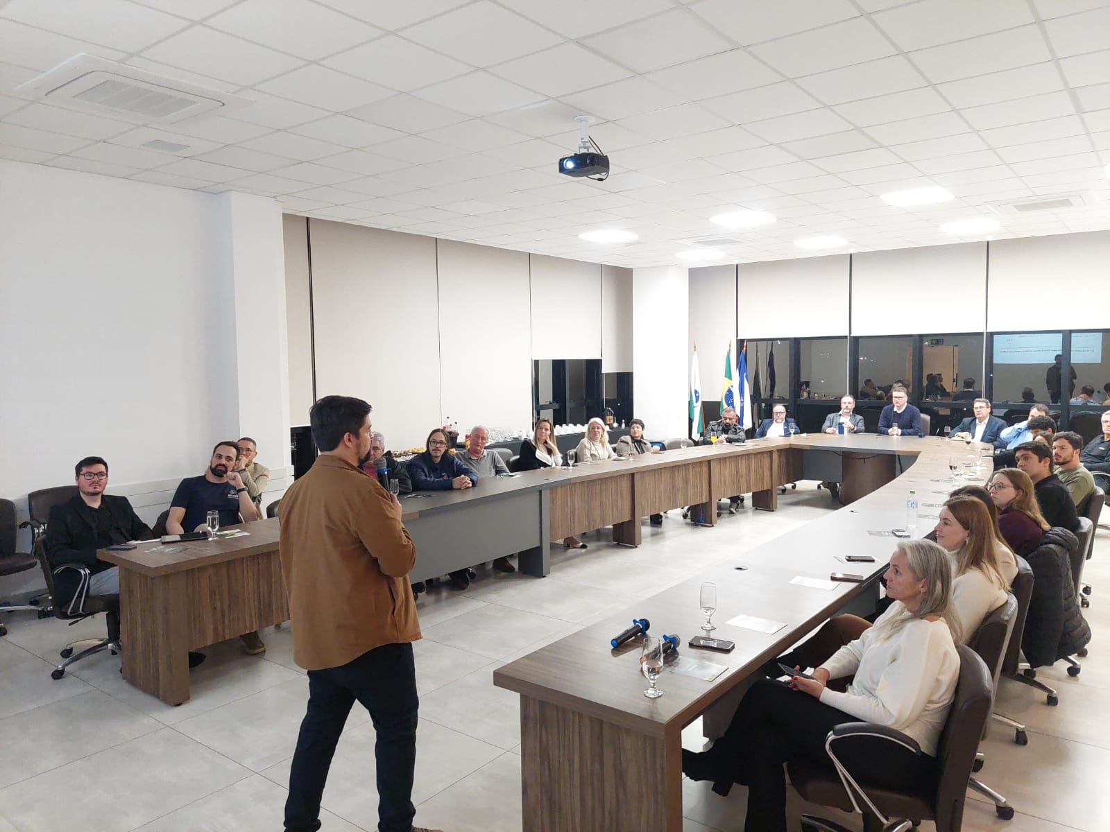 ACIPG lança Hub de Comércio e leva empresários de Ponta Grossa ao universo dos marketplaces